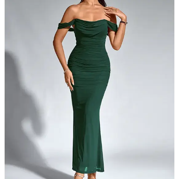 Robe Scarlet Étreinte