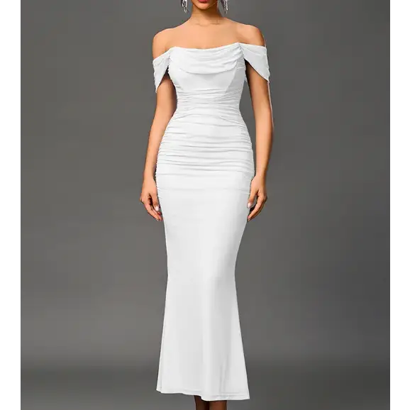 Robe Scarlet Étreinte